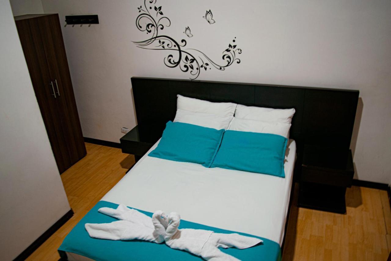 מניזאלס Casabella Hotel מראה חיצוני תמונה